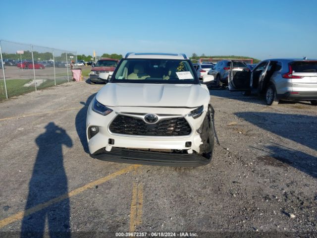 5TDGZRBH7MS124281 Toyota Highlander Xle