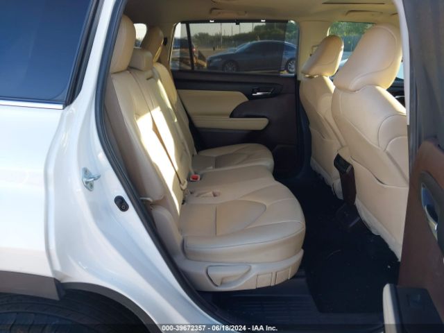 5TDGZRBH7MS124281 Toyota Highlander Xle
