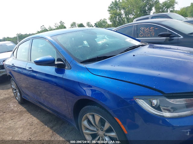 1C3CCCBG0FN736145 Chrysler 200 S
