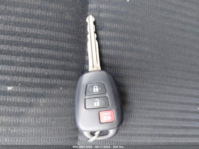 2T3ZFREV6EW084746 Toyota RAV4 LE