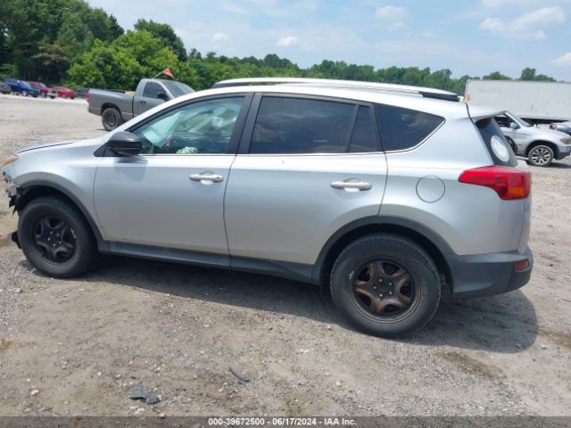 2T3ZFREV6EW084746 Toyota RAV4 LE