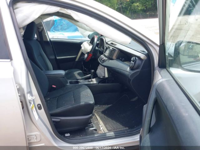 2T3ZFREV6EW084746 Toyota RAV4 LE