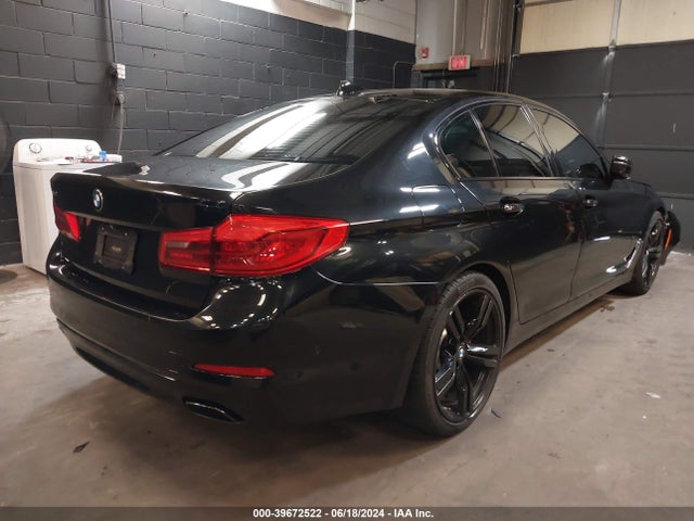 WBAJE7C31HG889685 BMW 540i Xdrive