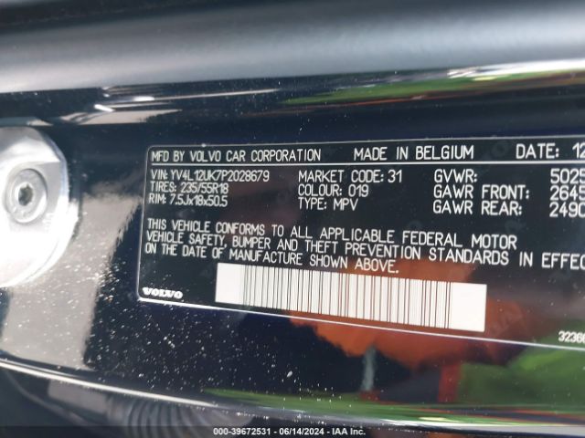 YV4L12UK7P2028679 Volvo Xc40 B5 Core