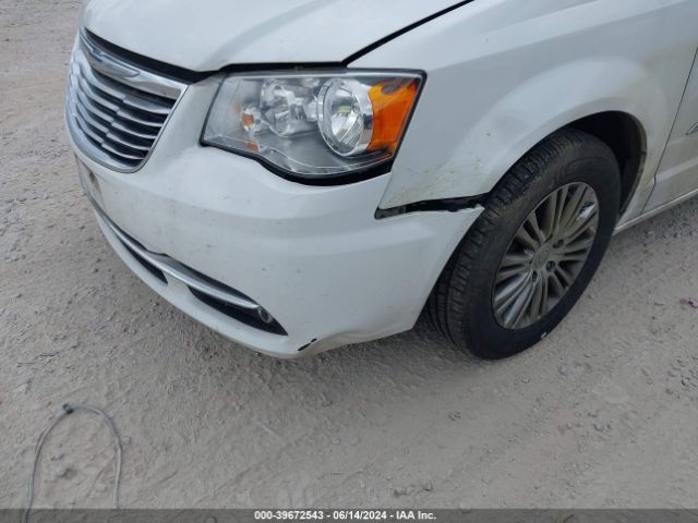 2C4RC1CG2FR522348 Chrysler Town & Country Touring-l