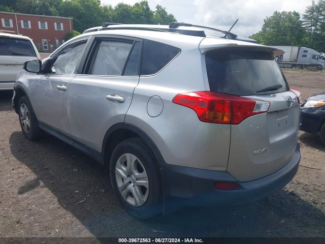 Toyota RAV4 LE 2015 2T3BFREV7FW241705 Image 3