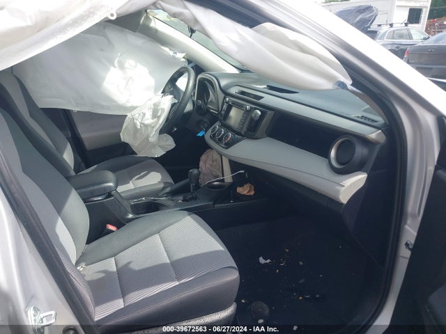Toyota RAV4 LE 2015 2T3BFREV7FW241705 Image 5