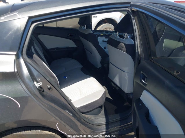 Toyota Prius Two Eco 2016 JTDKARFU4G3018840 Image 8