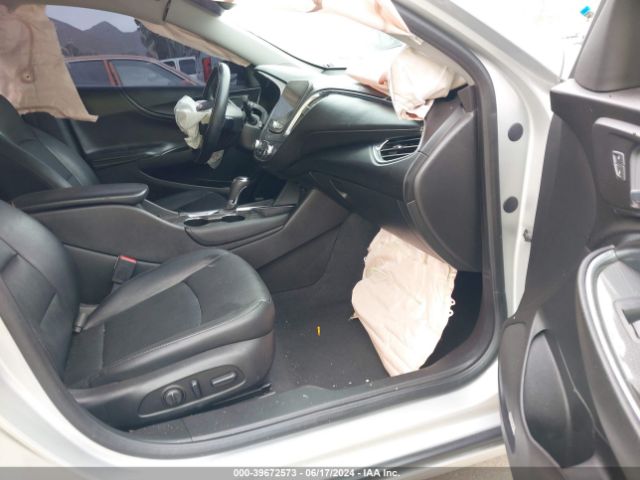 1G1ZE5ST8HF284119 Chevrolet MALIBU 1LT