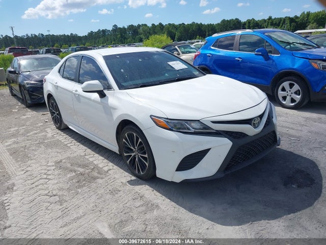 Toyota CAMRY SE 2018 4T1B11HK5JU023586 головне зображення