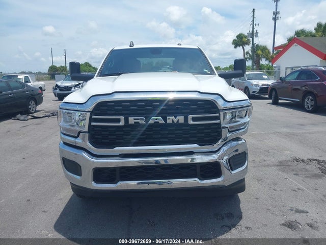 3C6UR5DJ2NG386664 RAM 2500 Big Horn  4x4 6'4 Box