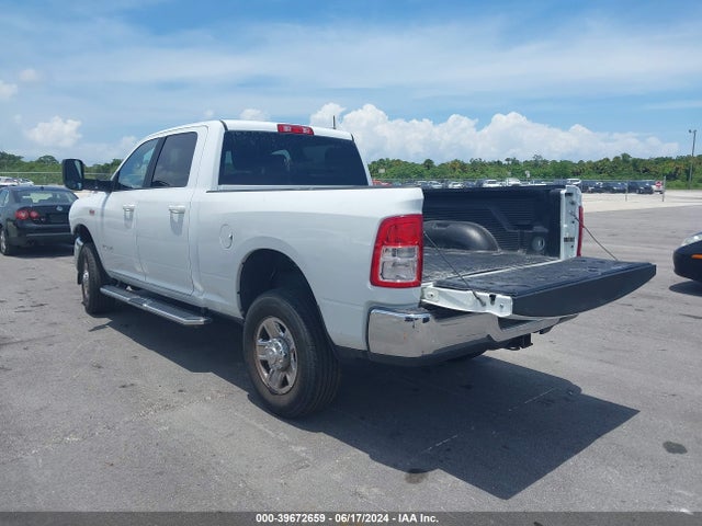 3C6UR5DJ2NG386664 RAM 2500 Big Horn  4x4 6'4 Box