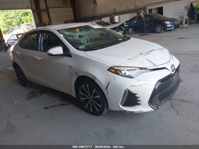 Toyota COROLLA SE 2017 5YFBURHE4HP656074 Image 1