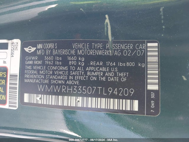 2007 MINI COOPER S WMWRH33507TL94209 Photo 8