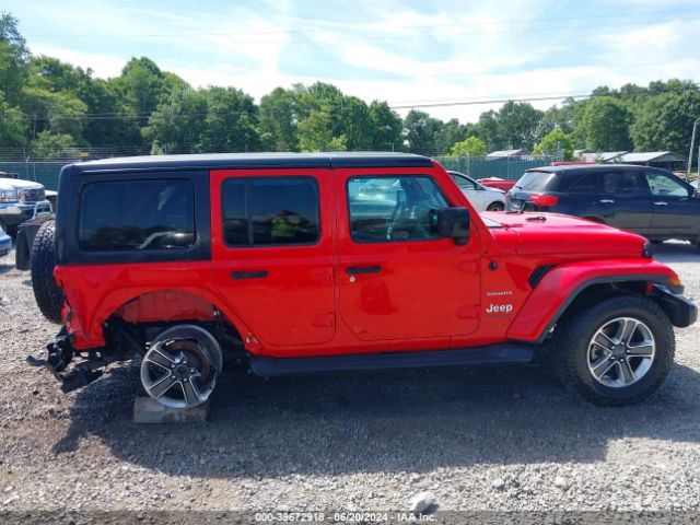 1C4HJXEGXJW311898 Jeep Wrangler Unlimited Sahara