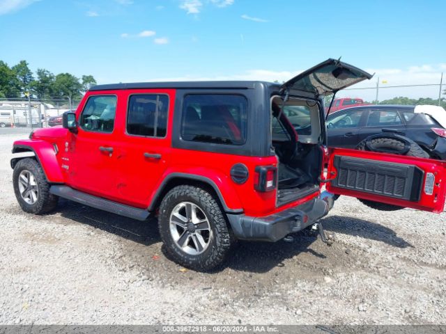 1C4HJXEGXJW311898 Jeep Wrangler Unlimited Sahara