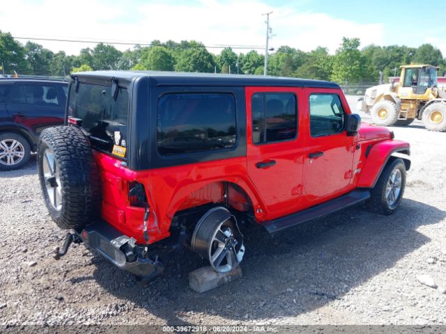 1C4HJXEGXJW311898 Jeep Wrangler Unlimited Sahara