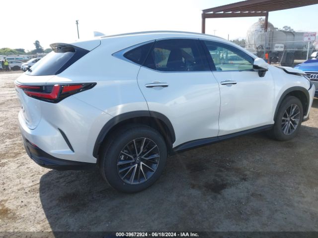 2T2GKCEZ8RC019105 Lexus Nx 350h Premium