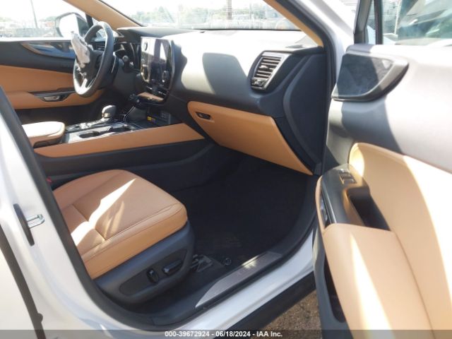 2T2GKCEZ8RC019105 Lexus Nx 350h Premium