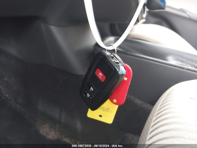 Toyota Prius Two 2016 JTDKBRFU1G3513459 Image 11
