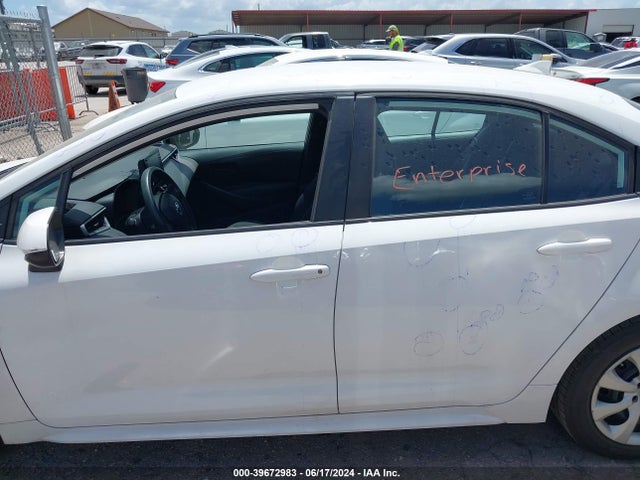 Toyota COROLLA LE 2022 5YFEPMAE0NP276484 Image 14