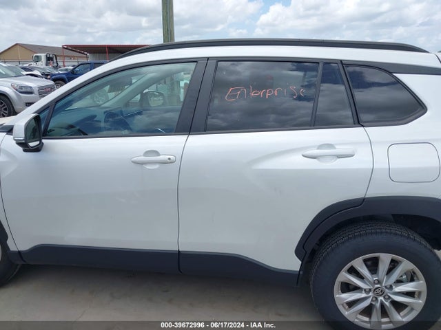 Toyota Corolla Cross Le 2022 7MUCAAAG4NV029779 Image 14