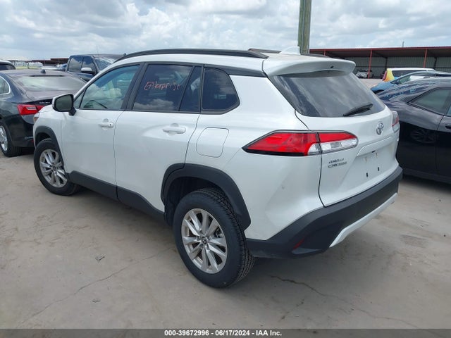 Toyota Corolla Cross Le 2022 7MUCAAAG4NV029779 Image 3