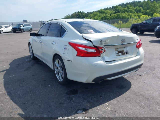 Nissan Altima 2.5 Sv 2017 1N4AL3AP7HC160790 Image 3