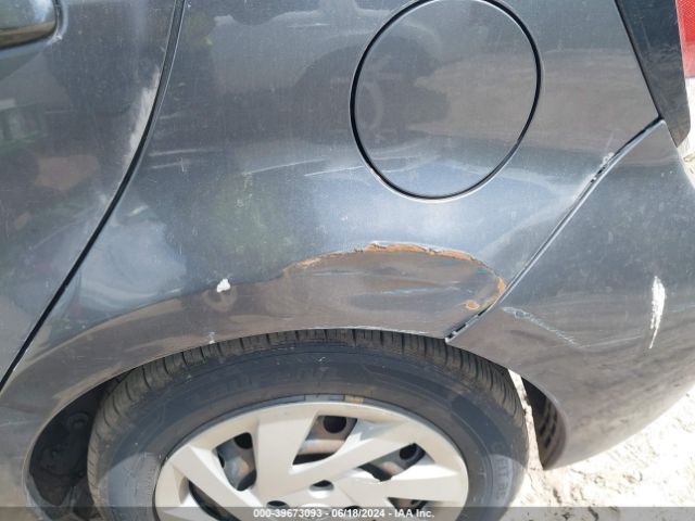 JTDKDTB32F1586936 Toyota Prius C Two