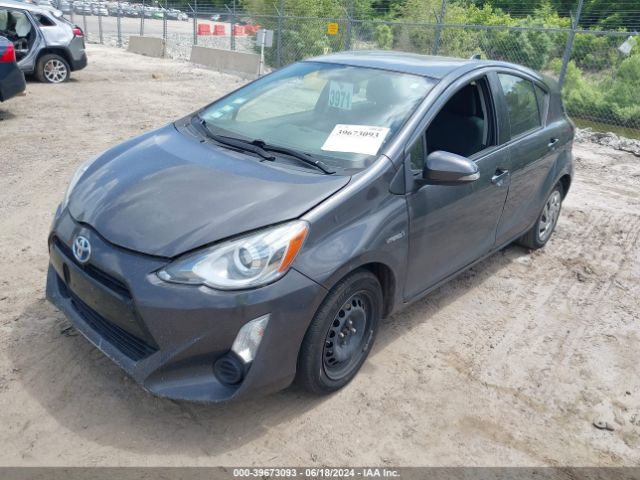 JTDKDTB32F1586936 Toyota Prius C Two