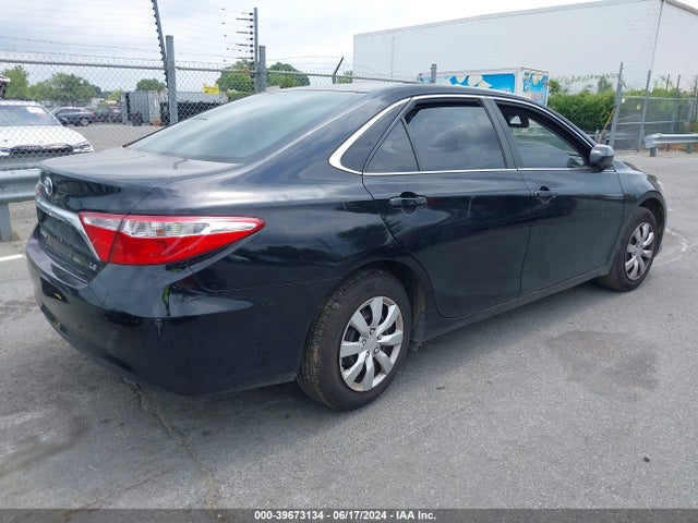 Toyota CAMRY LE 2015 4T4BF1FK4FR515978 Image 4