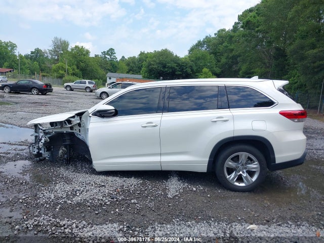 Toyota Highlander Limited 2018 5TDYZRFH3JS259249 Image 15