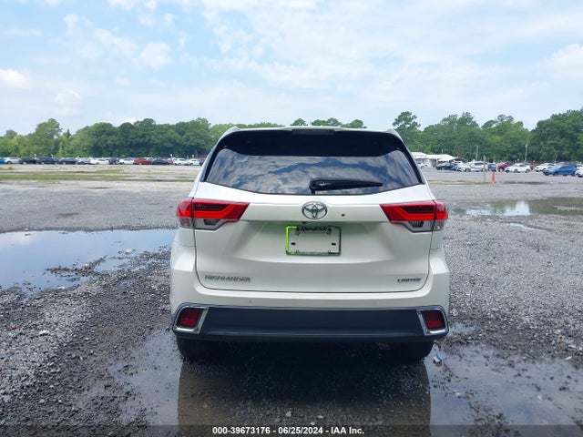 Toyota Highlander Limited 2018 5TDYZRFH3JS259249 Image 17