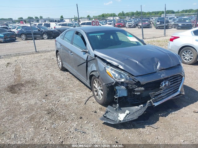2018 5NPE24AF0JH619809 main image