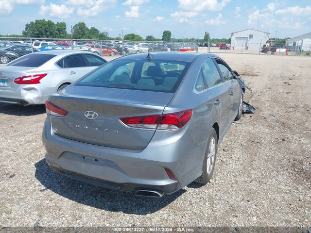Hyundai SONATA SE 2018 5NPE24AF0JH619809 Image 4