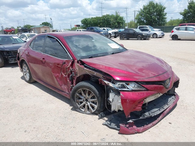 Toyota CAMRY LE 2018 4T1B11HK4JU520953 main image