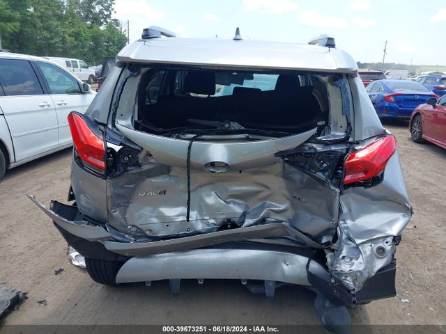 Toyota Rav4 Xle 2017 2T3WFREV2HW347676 Image 6