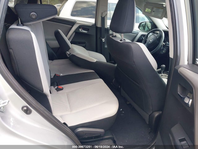 Toyota Rav4 Xle 2017 2T3WFREV2HW347676 Image 8
