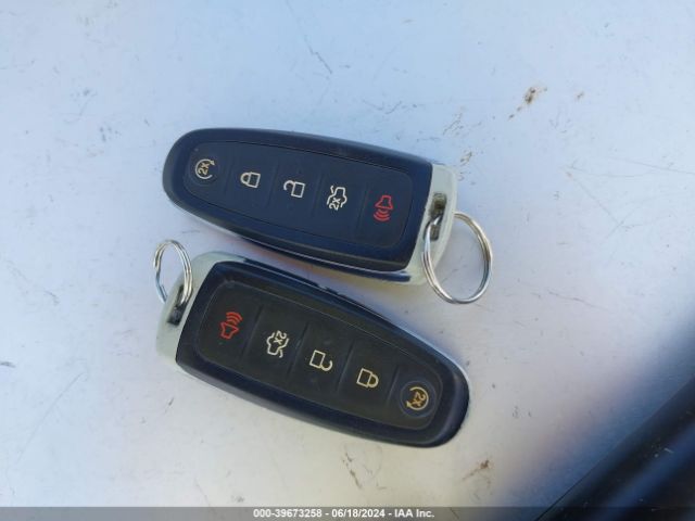 1FMCU0J98EUB59763 Ford Escape Titanium