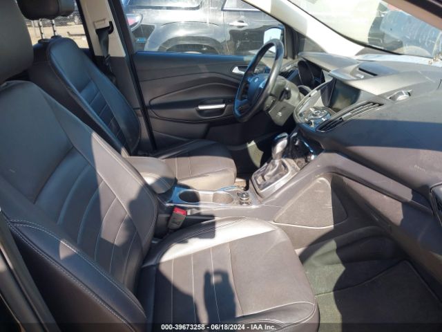 1FMCU0J98EUB59763 Ford Escape Titanium
