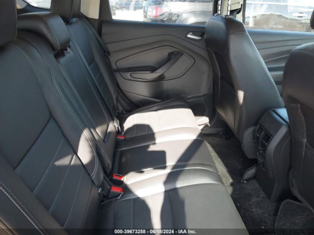 1FMCU0J98EUB59763 Ford Escape Titanium