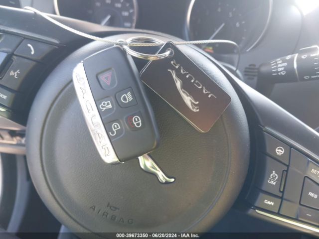 SAJAD4FX7KCP49465 Jaguar Xe 25t Premium
