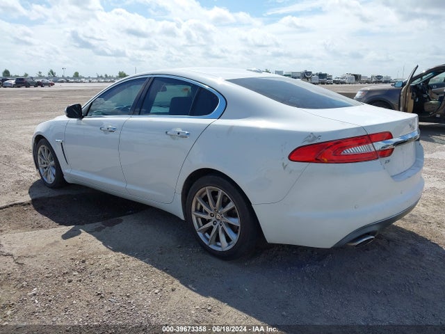 2012 JAGUAR XF SAJWA0FB5CLS22215 Photo 2