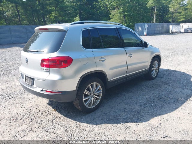 WVGBV3AX5EW547630 Volkswagen Tiguan Sel