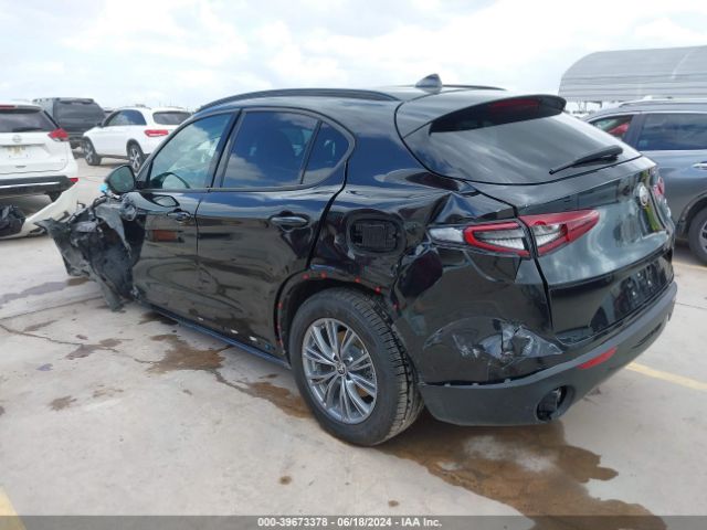 2022 ALFA ROMEO STELVIO ZASPAJAN7N7D37167 Photo 2