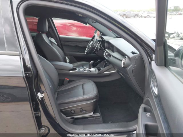 2022 ALFA ROMEO STELVIO ZASPAJAN7N7D37167 Photo 4