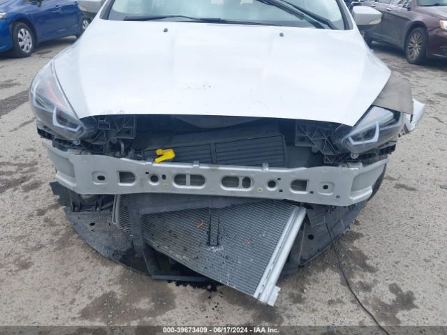 1FADP3M22HL329440 Ford FOCUS SEL