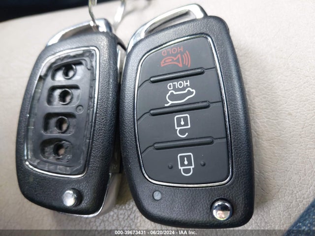Hyundai SONATA SE 2017 5NPE24AF6HH546164 Image 11