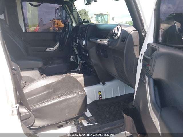 1C4BJWFG8EL166866 Jeep Wrangler Unlimited Rubicon