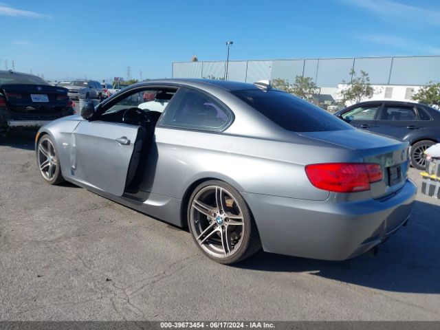 2011 BMW 335IS WBAKG1C55BE599479 Photo 2